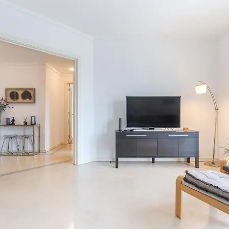 Portucale ! Modern With Garage ליסבון