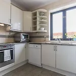 Portucale ! Modern With Garage
